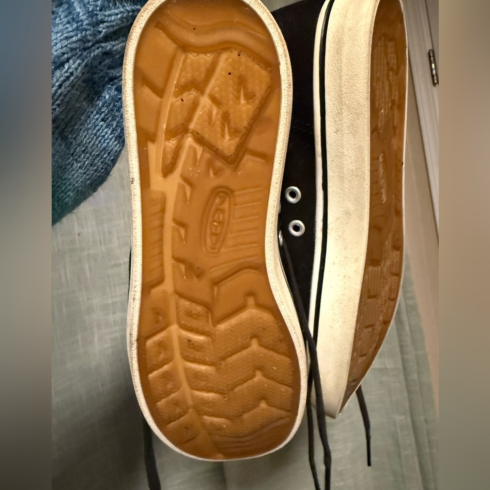 Keen Women’s Black Sneakers - Picture 4 of 5